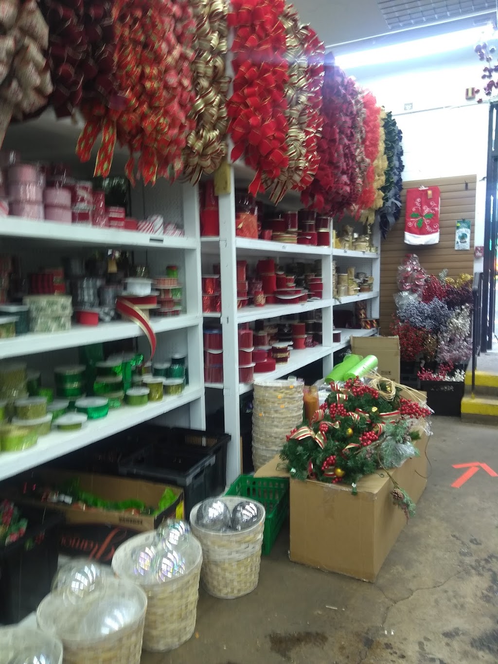 Metropolitan Plant and Flower Exchange | 840 Route 17N, Paramus, NJ 07652, USA | Phone: (201) 445-7101