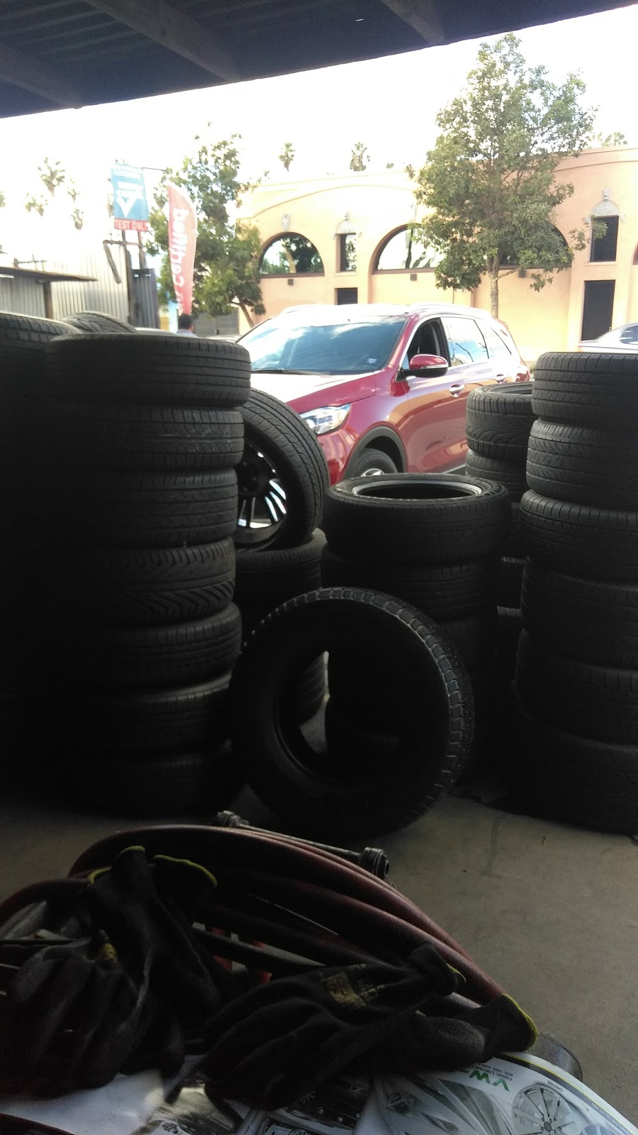 Mirandas Tires and Wheels | 1224 W Florence Ave, Los Angeles, CA 90044, USA | Phone: (213) 273-5938