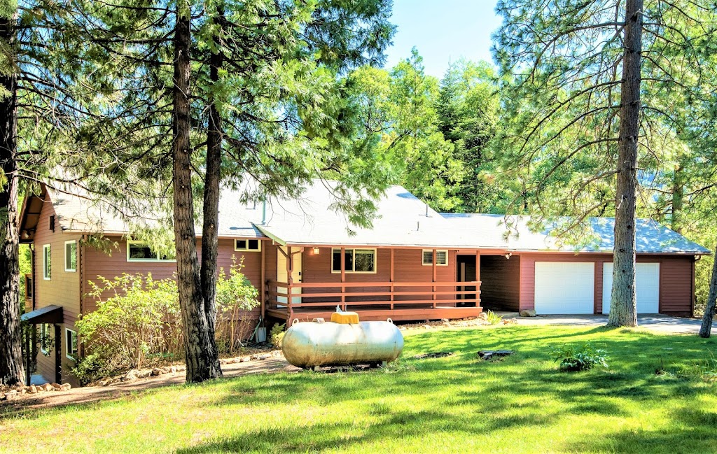 Sequoia Trails Cabin | 1153 CA-190, Springville, CA 93265, USA | Phone: (559) 788-8717