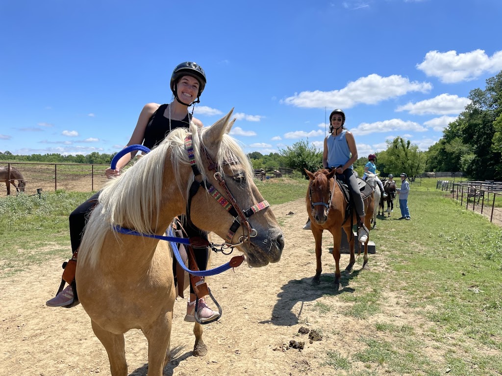 Shelby Farms Stables | N Pine Lake Dr, Cordova, TN 38018, USA | Phone: (901) 647-5793