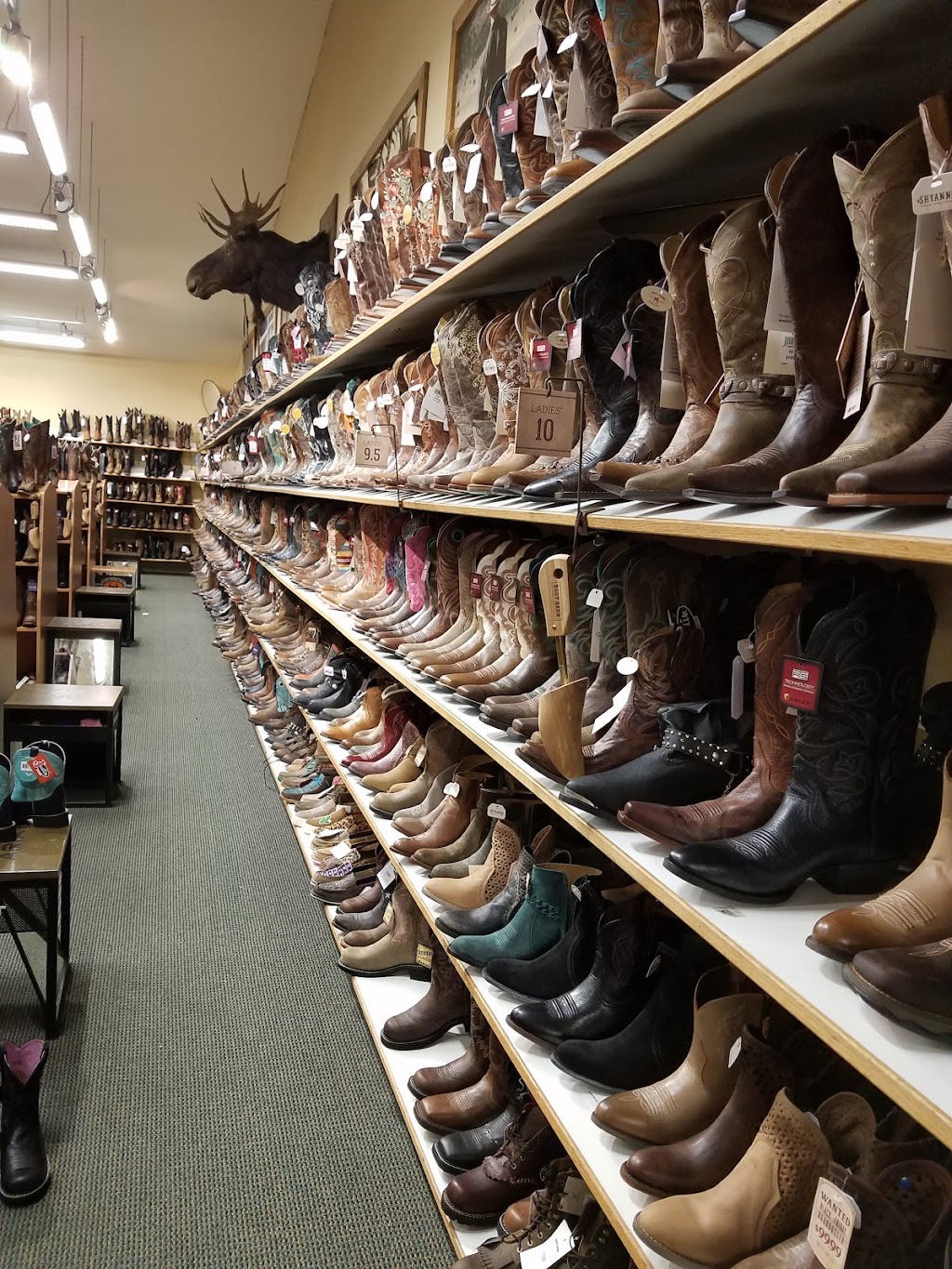 Boot Barn | 1108 NW Frontage Rd, Troutdale, OR 97060, USA | Phone: (503) 491-4825