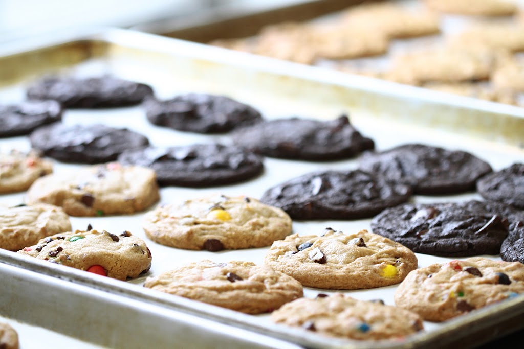 Insomnia Cookies | 1028 Amsterdam Ave, New York, NY 10025, USA | Phone: (917) 935-4257