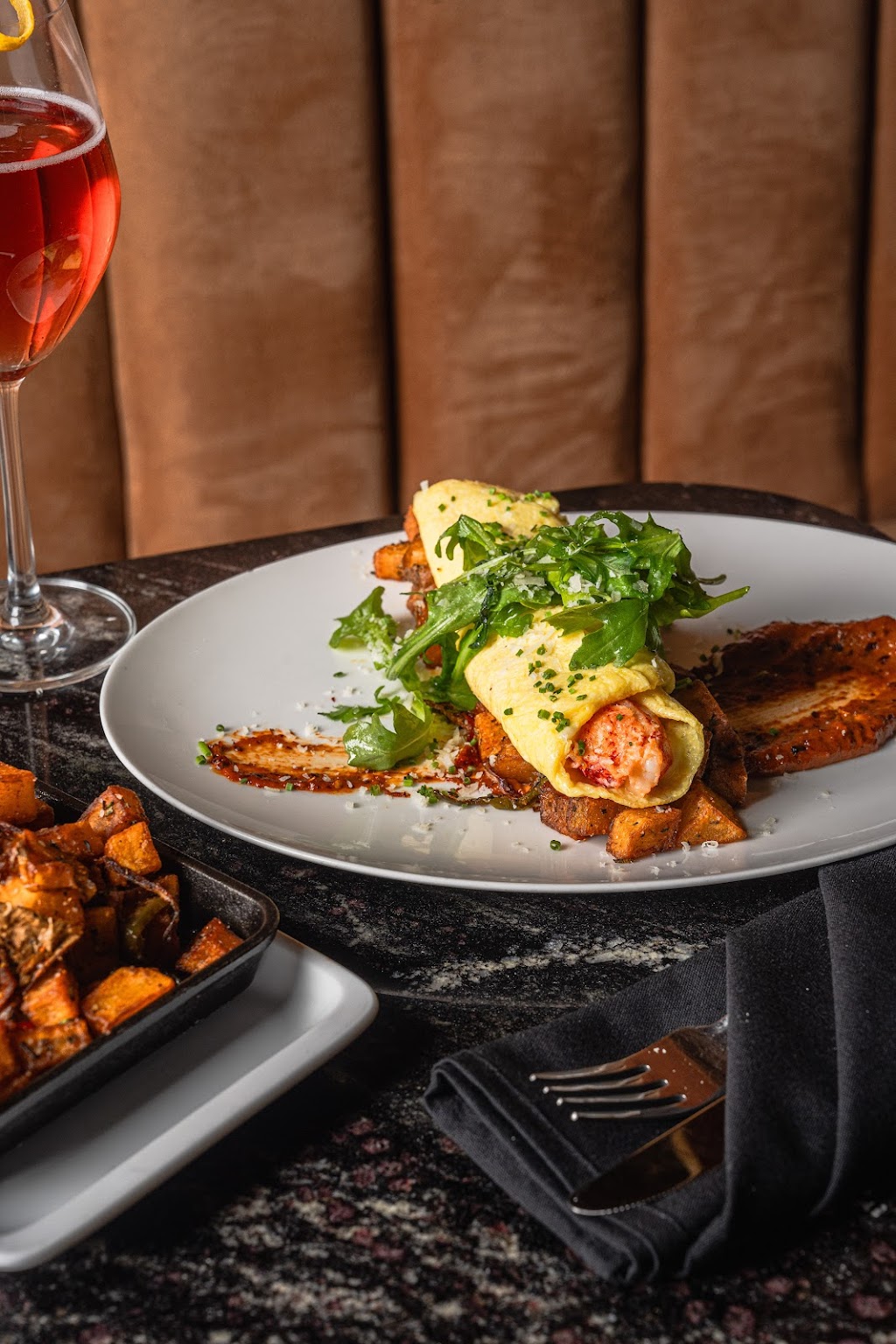 Frnds | 2441 University Blvd, Houston, TX 77005, USA | Phone: (832) 740-4920