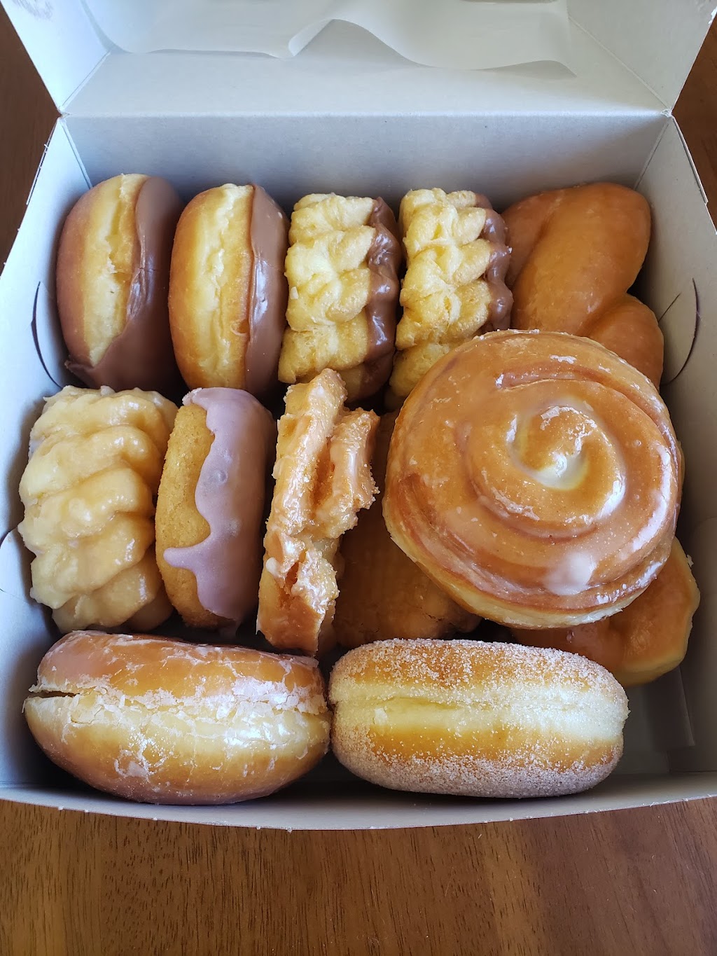 Dough Boy Donuts | 204 E Imperial Ave, El Segundo, CA 90245, USA | Phone: (310) 414-0115