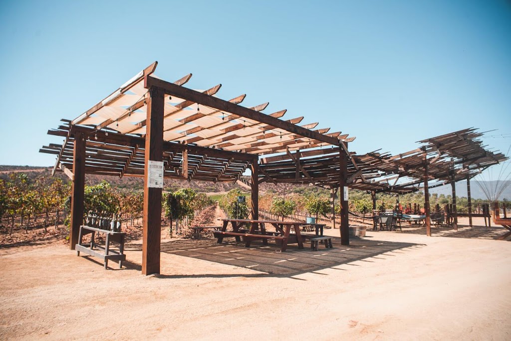 Hotel Castillo Ferrer | km.86 La ruta del Vino San Antonio necua, 22750 Ensenada, B.C., Mexico | Phone: 33 1918 3877