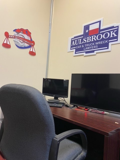 Aulsbrook Car & Truck Wreck Lawyers | 4448 Jefferson Blvd Suite 308B, Dallas, TX 75211, USA | Phone: (972) 962-9878