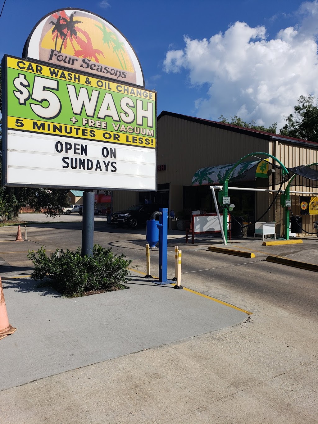 Four Seasons Car Wash & Oil | 8220 LA-23, Belle Chasse, LA 70037, USA | Phone: (504) 391-3119