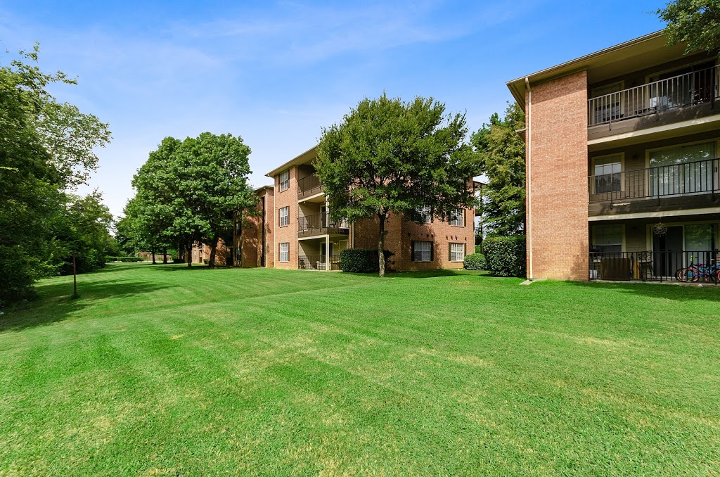 Valley Ridge Apartments | 1000 Valley Ridge Blvd, Lewisville, TX 75077, USA | Phone: (972) 219-5500