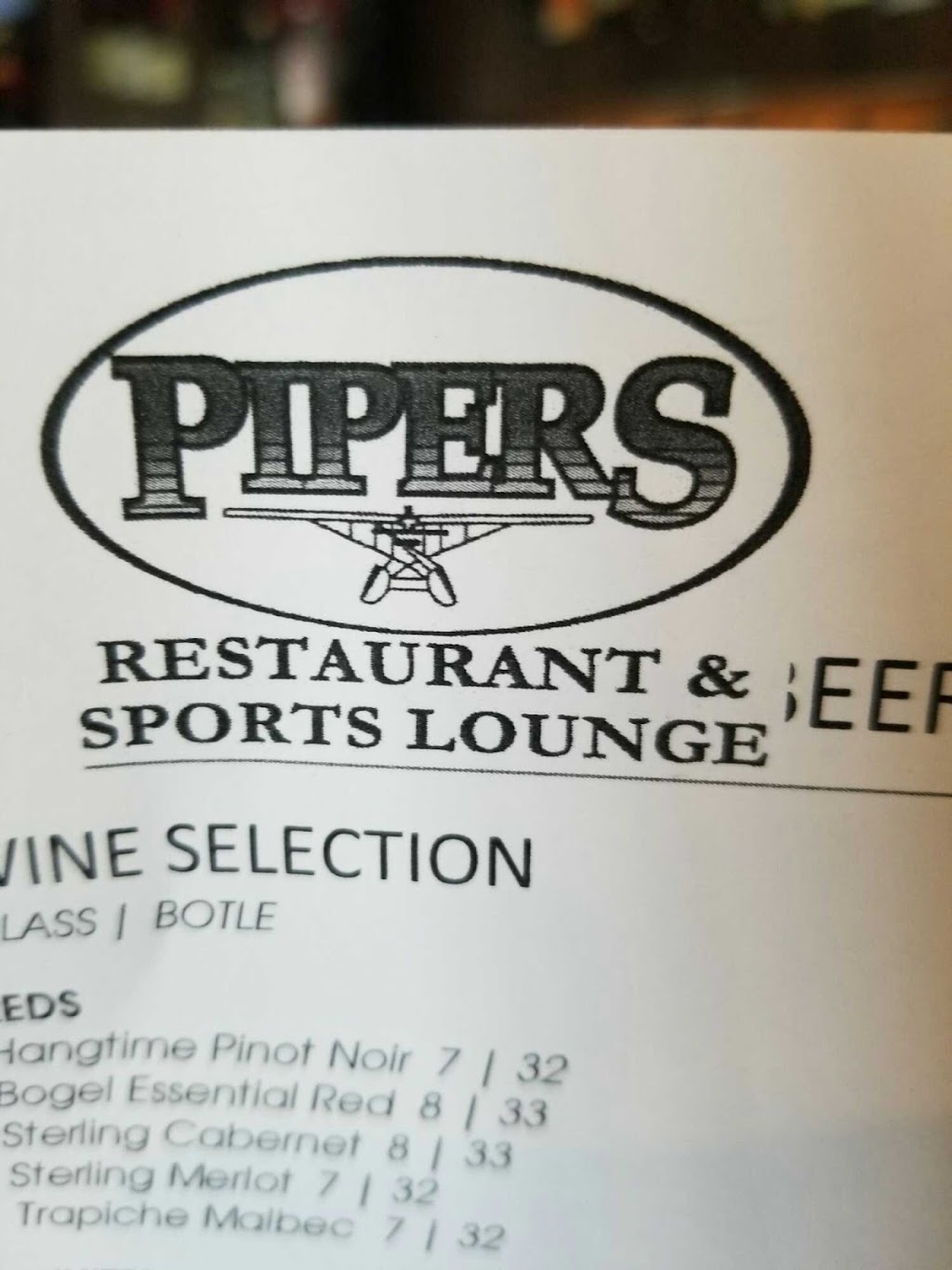 Pipers Sports Lounge & Dining | 3450 Aviation Ave, Anchorage, AK 99502, USA | Phone: (907) 249-4444