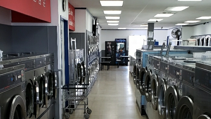 Sudz Coin Laundry | 1324 E Chapman Ave, Fullerton, CA 92831, USA | Phone: (714) 870-8682
