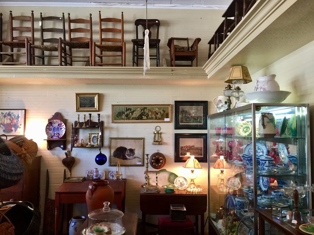 Antiques At the Old Store | 7421 Richmond Rd, Williamsburg, VA 23188, USA | Phone: (757) 220-0562