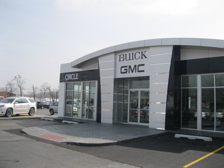 Circle Buick GMC Hummer EV | 2440 45th St, Highland, IN 46322, USA | Phone: (219) 865-4400