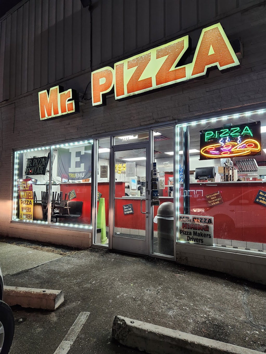 Mr. Pizza | 1484 Washtenaw Ave, Ypsilanti, MI 48197, USA | Phone: (734) 485-0010