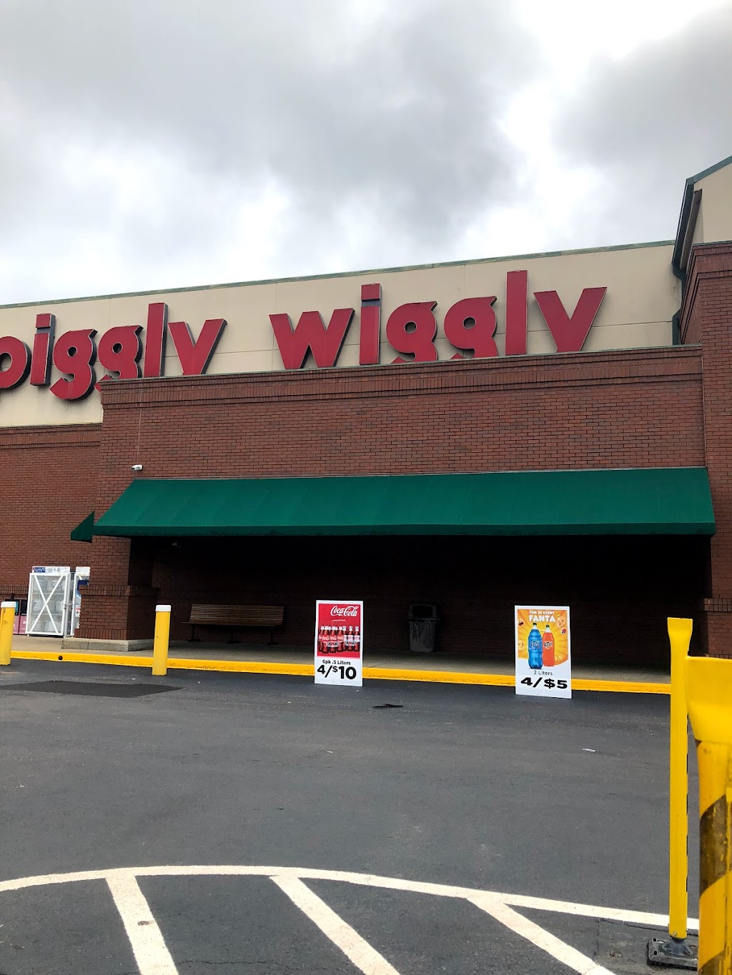 Piggly Wiggly Warrior | 415 Caldwell Dr, Warrior, AL 35180, USA | Phone: (205) 647-3241