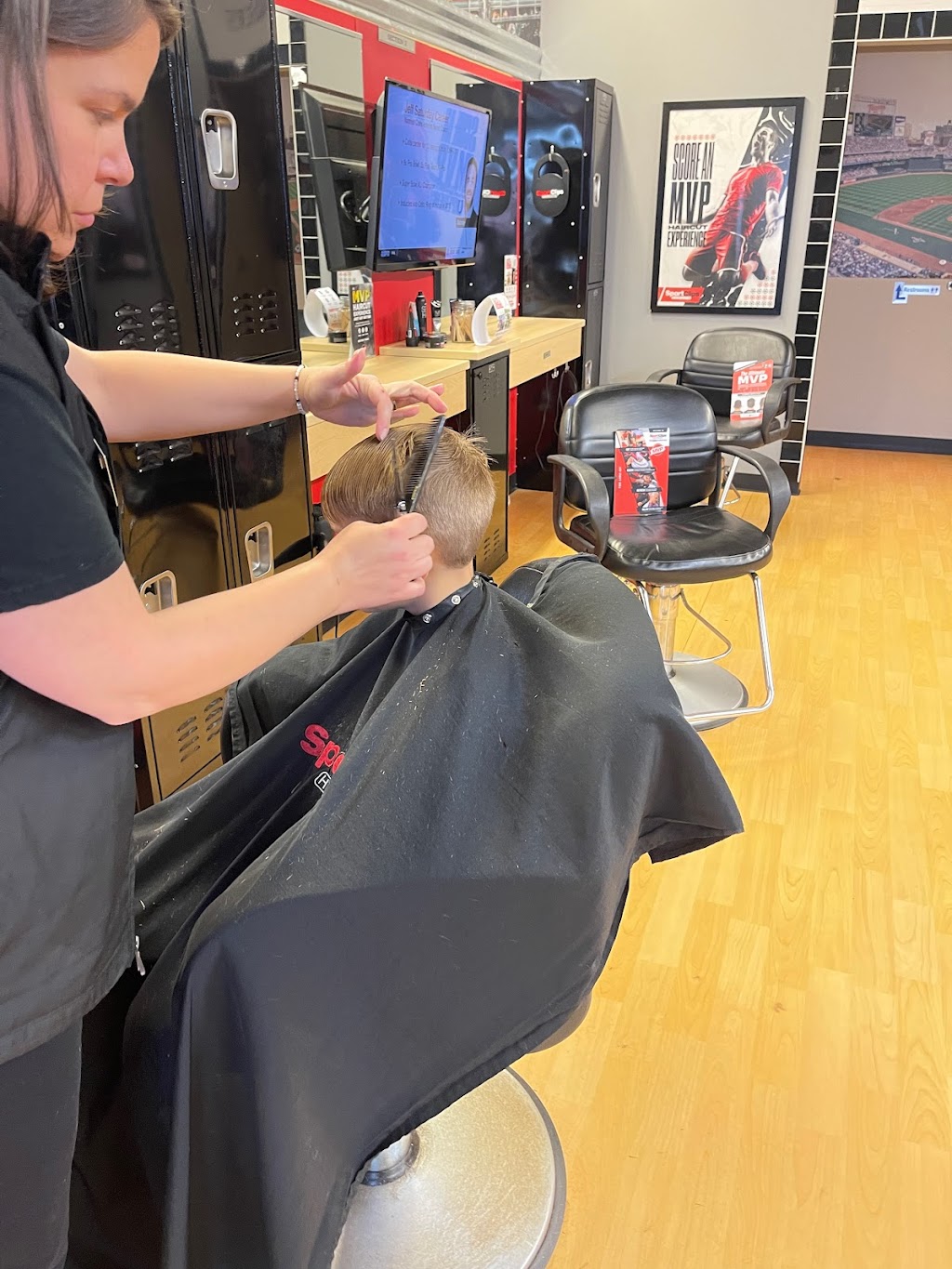 Sport Clips Haircuts of Lakeville | 17440 Kenwood Trail, Lakeville, MN 55044 | Phone: (952) 435-0010