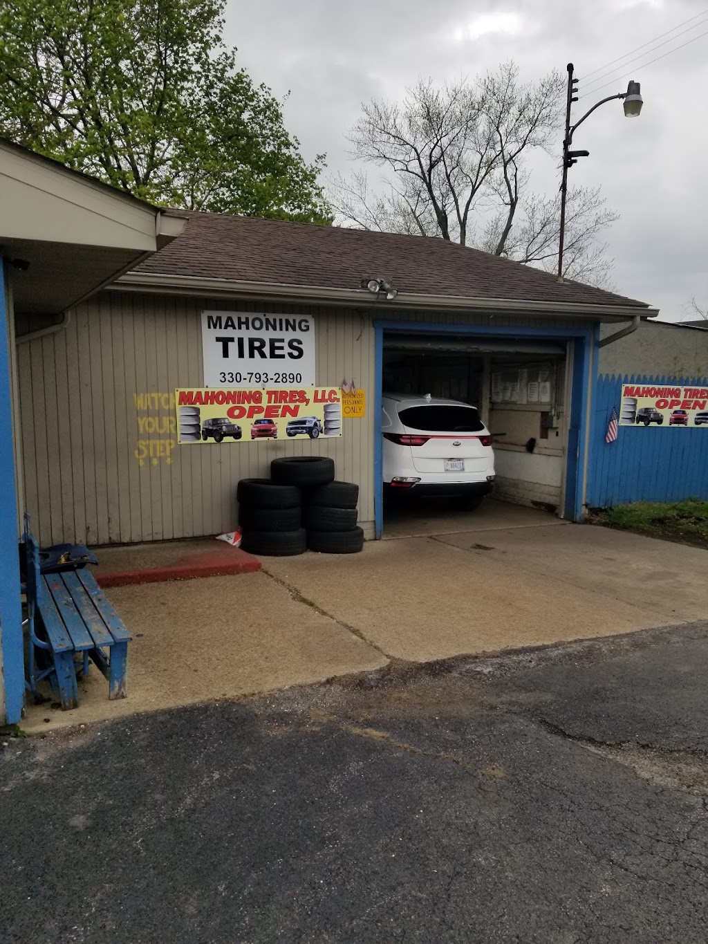 Mahoning Tire & Auto Service | 2305 Mahoning Ave, Youngstown, OH 44509, USA | Phone: (330) 793-2890