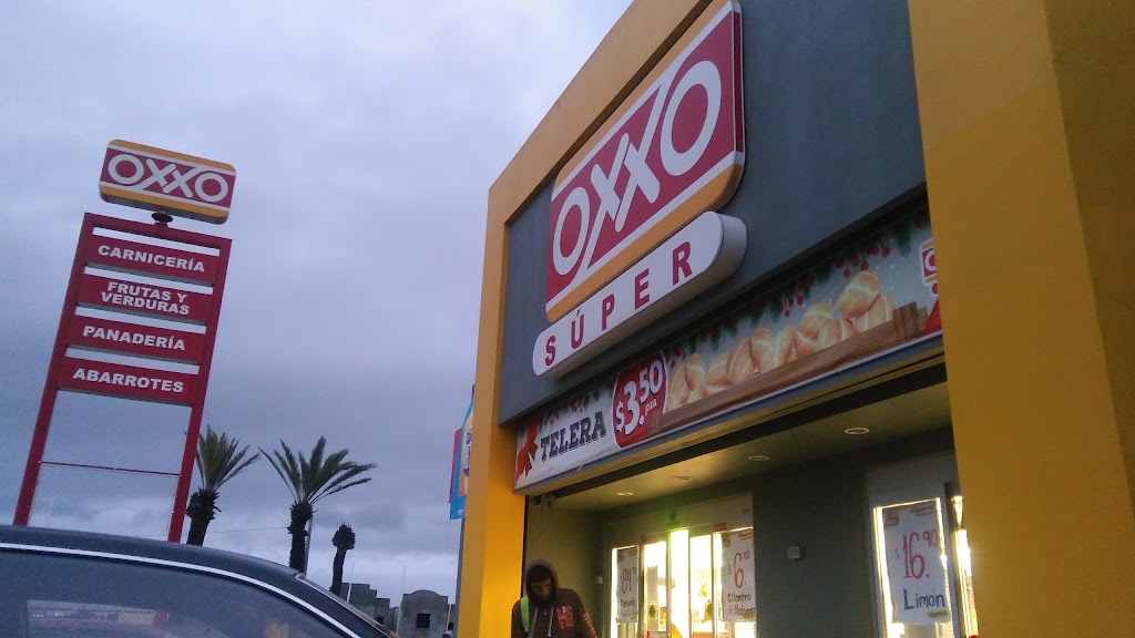 OXXO Valle San Pedro | Valle San Pedro, 22263 B.C., Mexico | Phone: 81 8320 2020