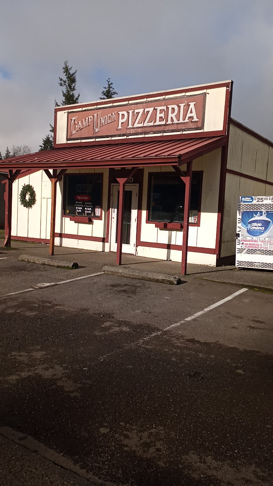 Camp Union Pizzeria | 14184 NW Holly Rd, Seabeck, WA 98380, USA | Phone: (360) 830-0181