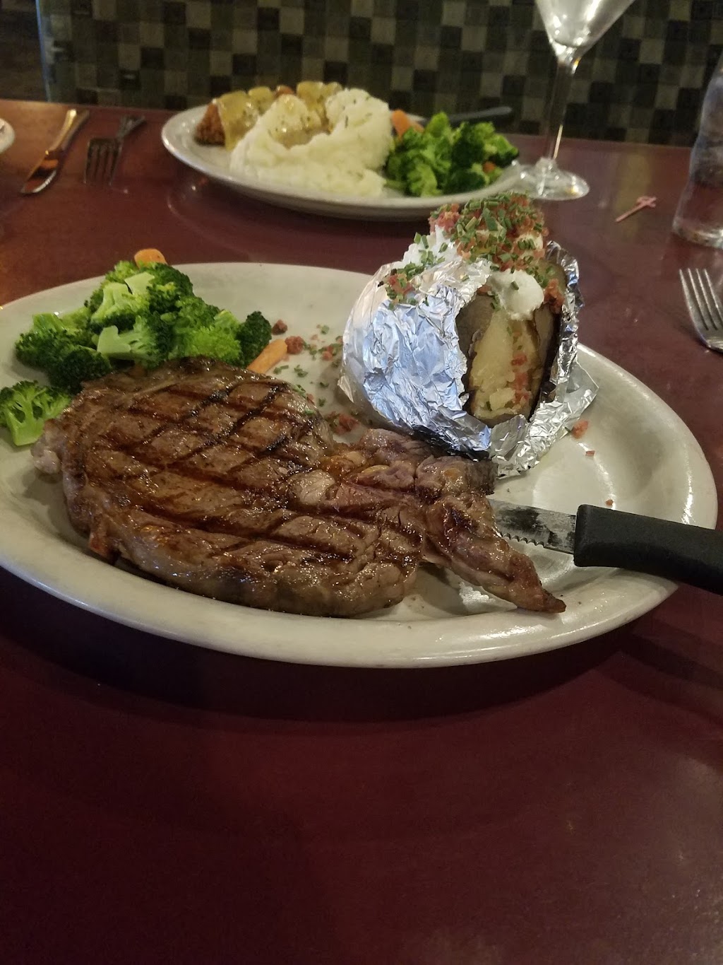 Ben Dews Clubhouse Grill | 6501 6th Ave, Tacoma, WA 98406, USA | Phone: (253) 564-4442