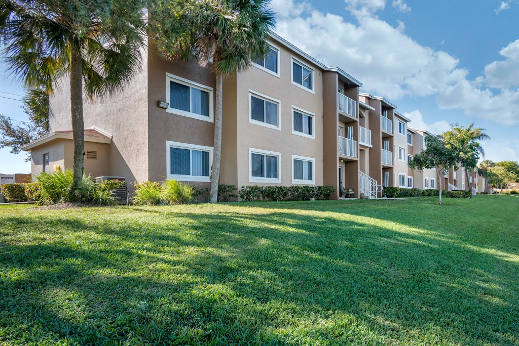 Summerlake Apartments | 5941 Summerlake Dr, Davie, FL 33314 | Phone: (954) 519-7825