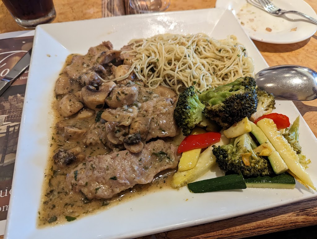 Fiorillos Restaurant and Banquet Facilities | 638 El Camino Real, Santa Clara, CA 95050, USA | Phone: (408) 984-0414