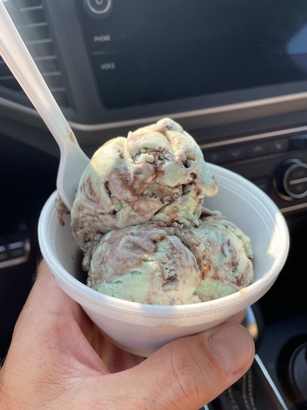 Bud & Cheryls Ice Cream Shoppe | 3435 Alum Springs Rd, Danville, KY 40422 | Phone: (859) 494-9866