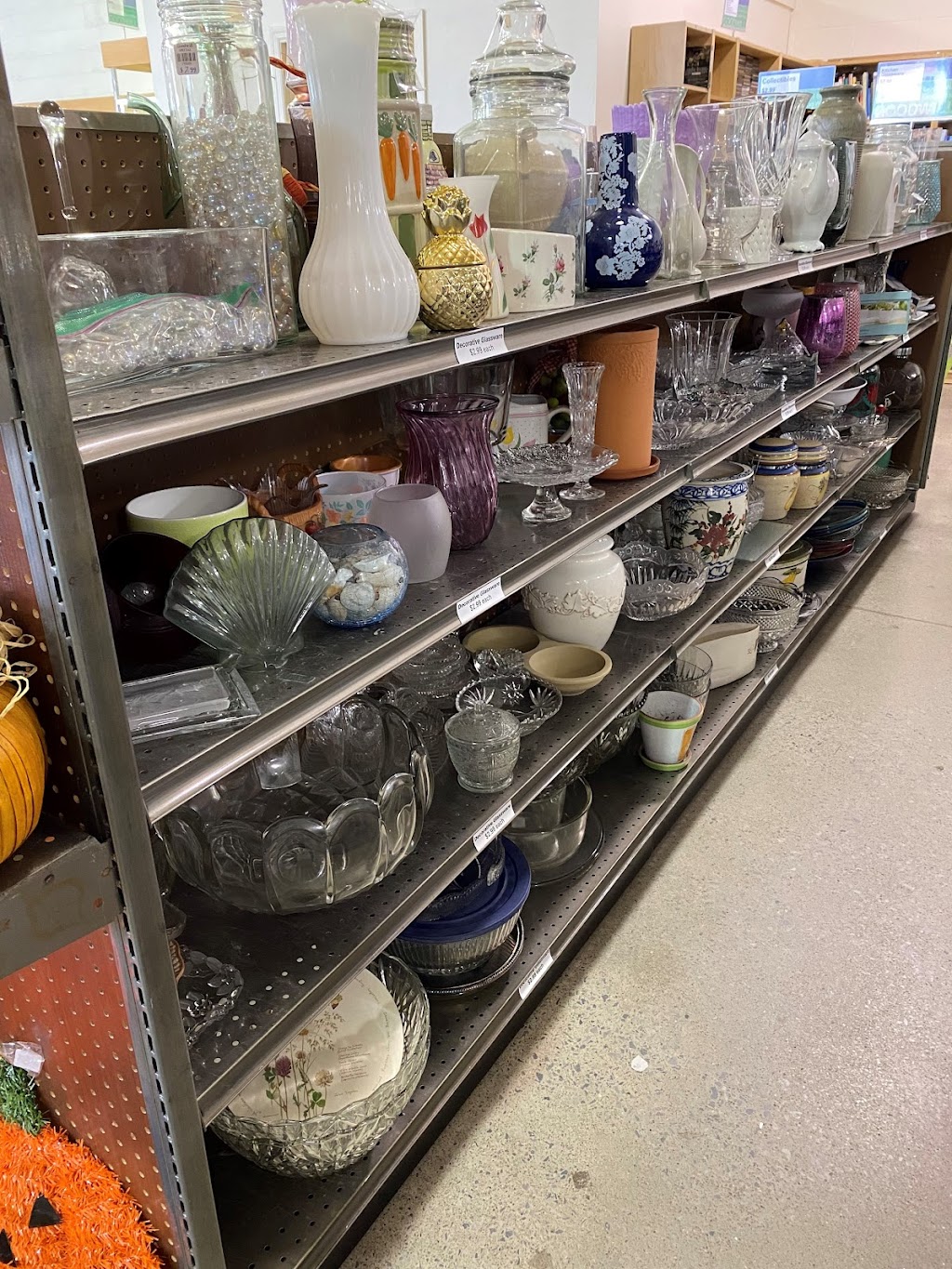 Goodwill | 20668 Perry Hwy #19N, Cranberry Twp, PA 16066, USA | Phone: (724) 776-0958