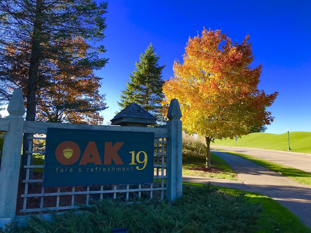 Oak 19 Fare & Refreshment | 3000 Town Course Dr, Chaska, MN 55318, USA | Phone: (952) 303-5270