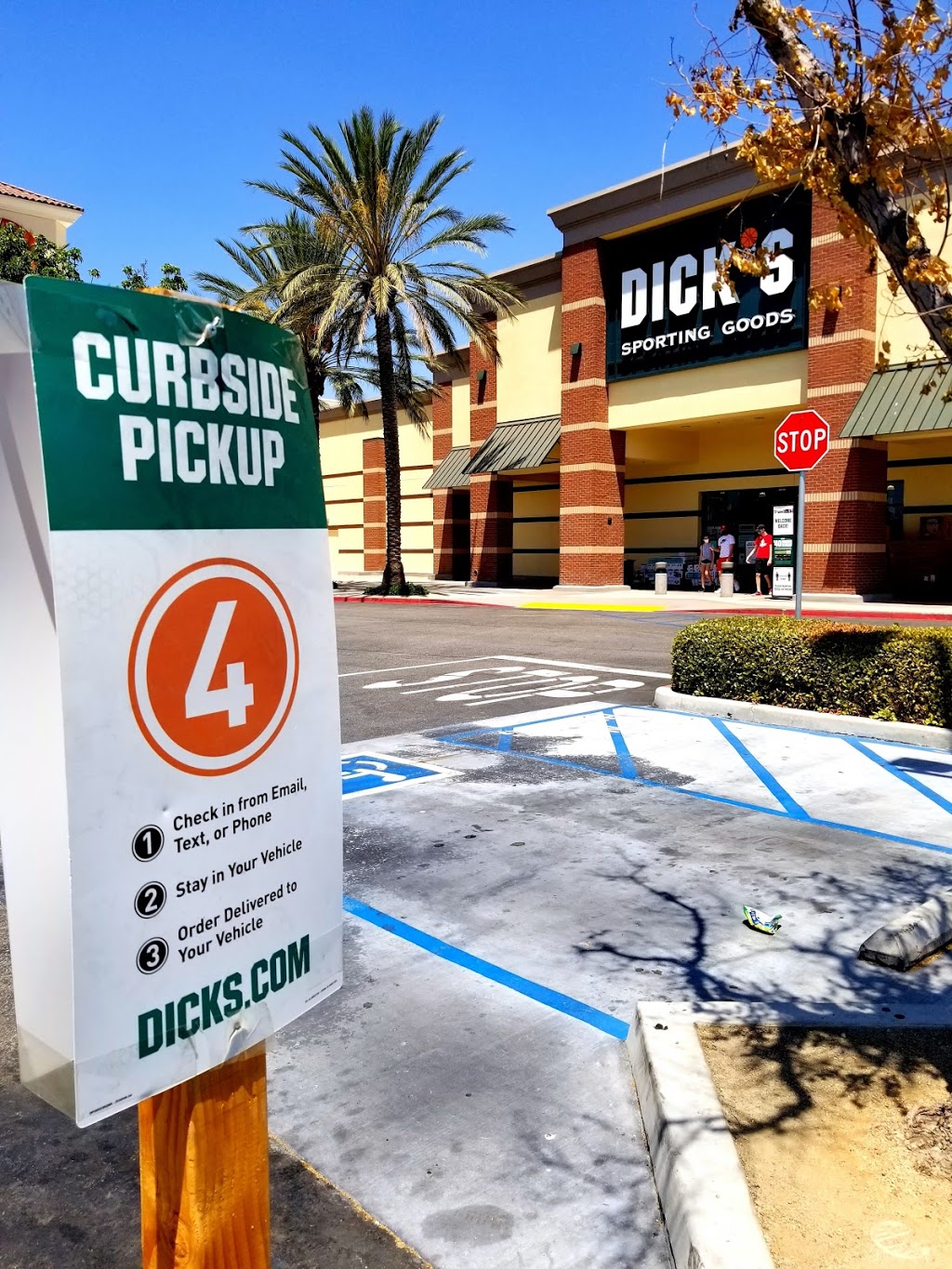 DICKS Sporting Goods | 12399 Limonite Ave, Eastvale, CA 91752, USA | Phone: (951) 727-5212