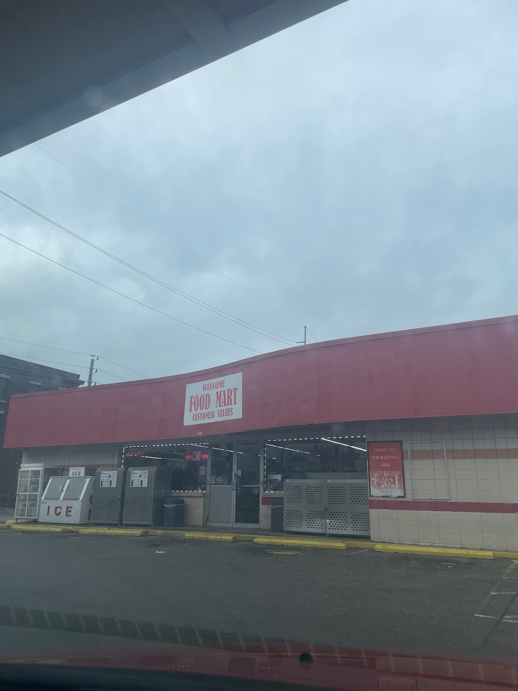 Conoco | 2030 W Washington St, Indianapolis, IN 46222, USA | Phone: (317) 634-8099
