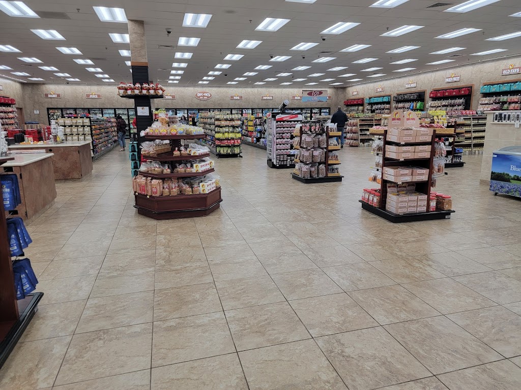 Buc-ees | 1402 I-45, Ennis, TX 75119, USA | Phone: (979) 230-2930