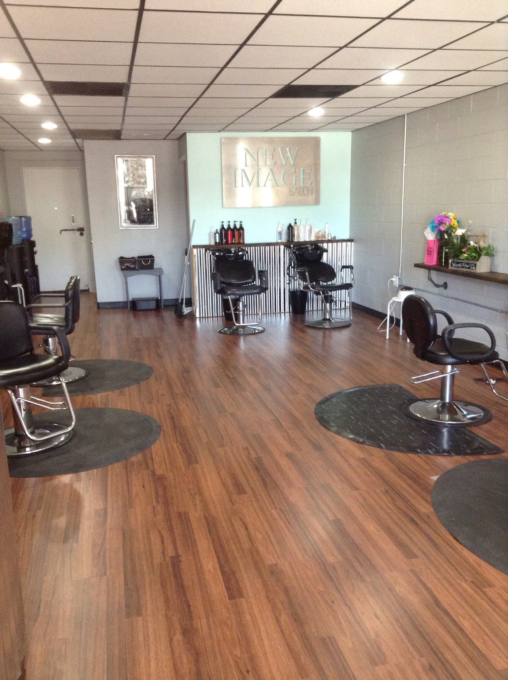 New Image Salon | 322 Fifth St, Frederick, CO 80530, USA | Phone: (303) 833-3235