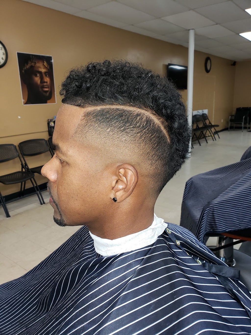 TopNotch Creations Barbershop | 5101 Timuquana Rd Suite 2, Jacksonville, FL 32210, USA | Phone: (904) 516-4155