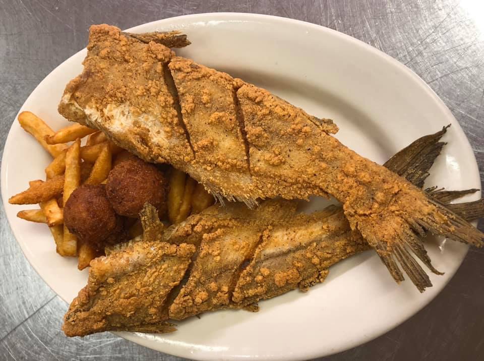 Seals Catfish Cabin | 312 McSween Rd, Picayune, MS 39466, USA | Phone: (601) 799-2383