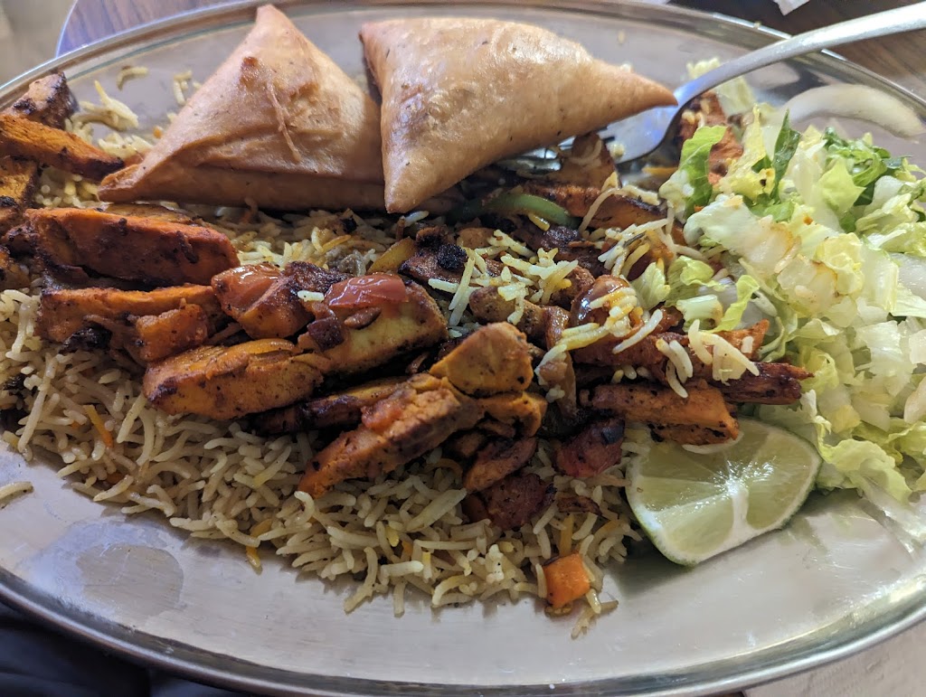 Red Sea Cafe & Deli - Somali Restaurant | 1784 E Dublin Granville Rd, Columbus, OH 43229, USA | Phone: (614) 392-2888