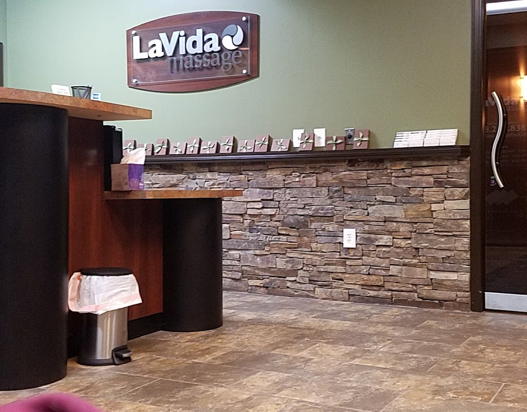 LaVida Massage | 8876 Dallas Acworth Hwy Suite 124, Dallas, GA 30132, USA | Phone: (678) 247-8383