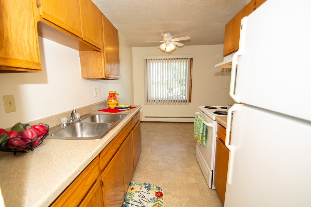 New Orleans Court Apts. & THs | 50 W 78th St, Richfield, MN 55423, USA | Phone: (612) 429-1171