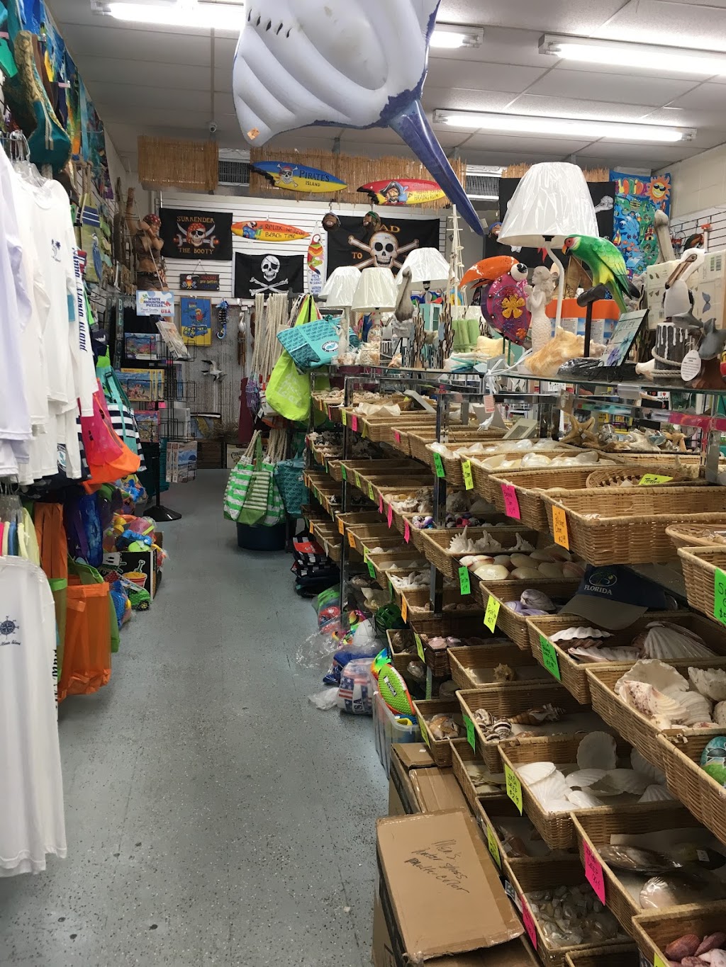 Island Trader | 5336 Gulf Dr, Holmes Beach, FL 34217, USA | Phone: (941) 778-5909