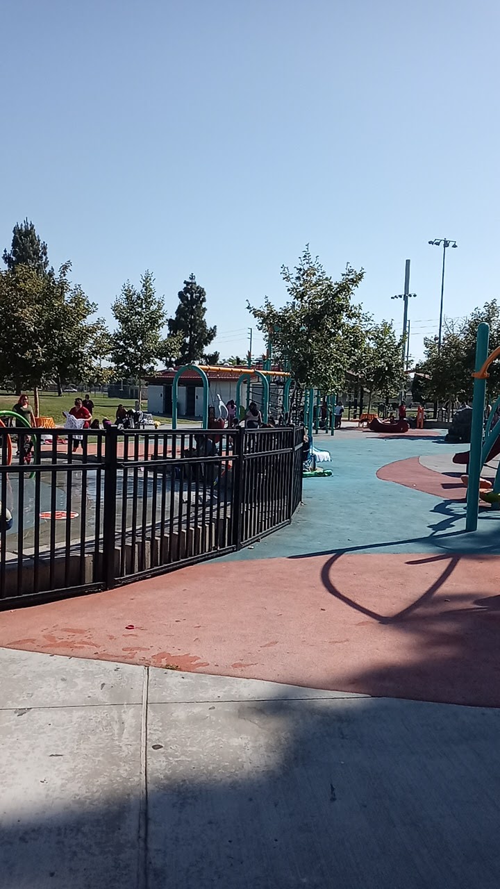 Ponderosa Park | 320 E Orangewood Ave, Anaheim, CA 92802, USA | Phone: (714) 765-5400