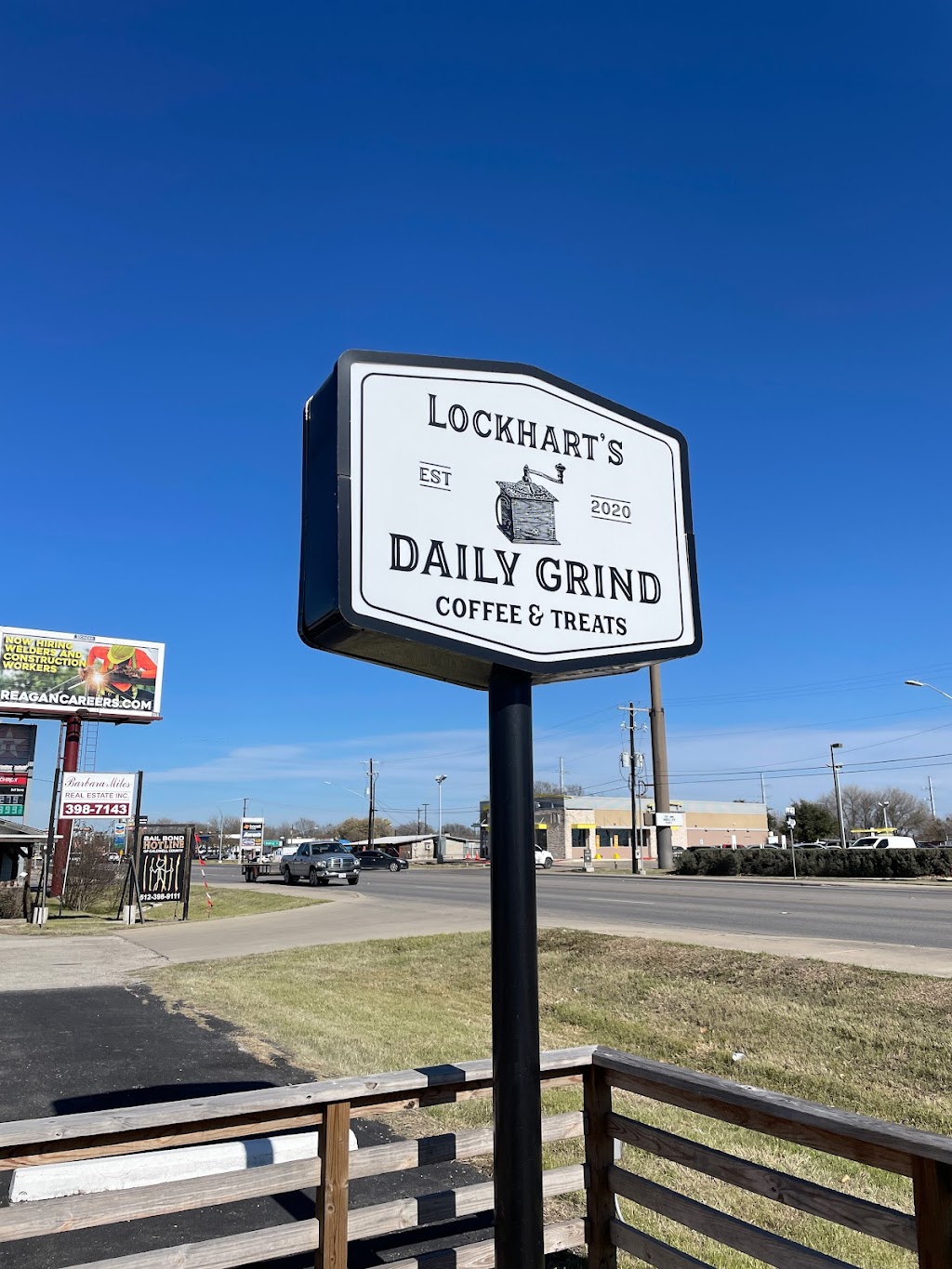 Lockharts Daily Grind | 1408 S Main St, Lockhart, TX 78644, USA | Phone: (512) 359-4960