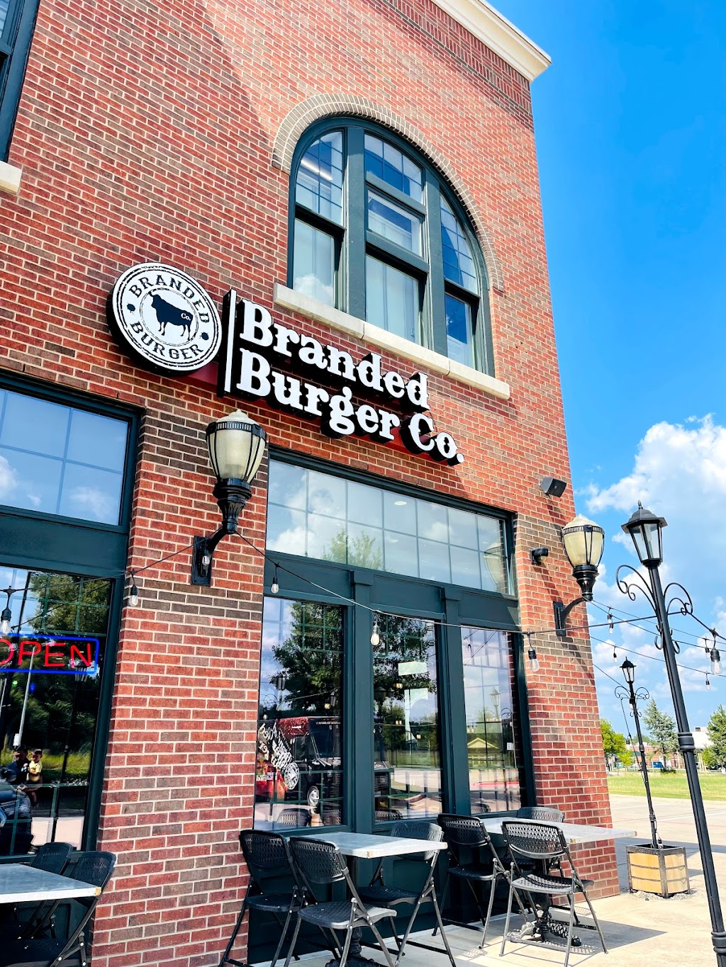 Branded Burger Co. | 1831 E Broad St #105, Mansfield, TX 76063, USA | Phone: (682) 422-3594