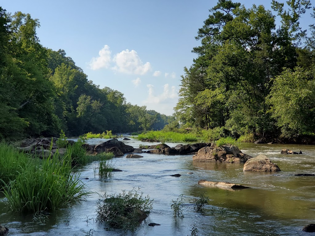 Haw River Canoe Launch (Lower Haw put-in, Middle Haw take-out) | River Access Rd, Pittsboro, NC 27312, USA | Phone: (919) 362-0586
