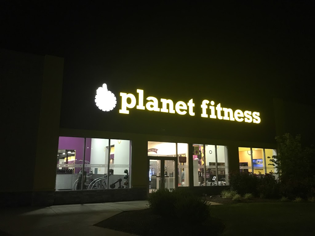 Planet Fitness | 283 Beaver Valley Mall Blvd, Monaca, PA 15061, USA | Phone: (724) 728-1100
