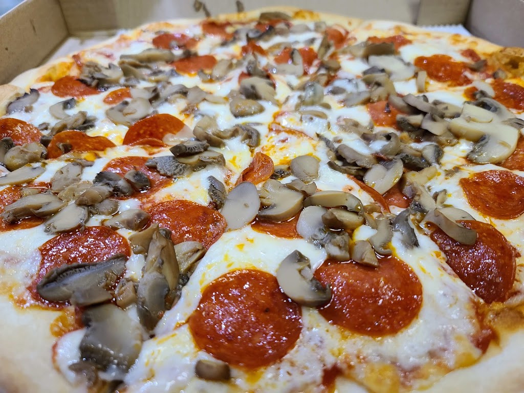 Mariannas Pizzeria | 2626 Rhawn St, Philadelphia, PA 19152, USA | Phone: (215) 338-2000