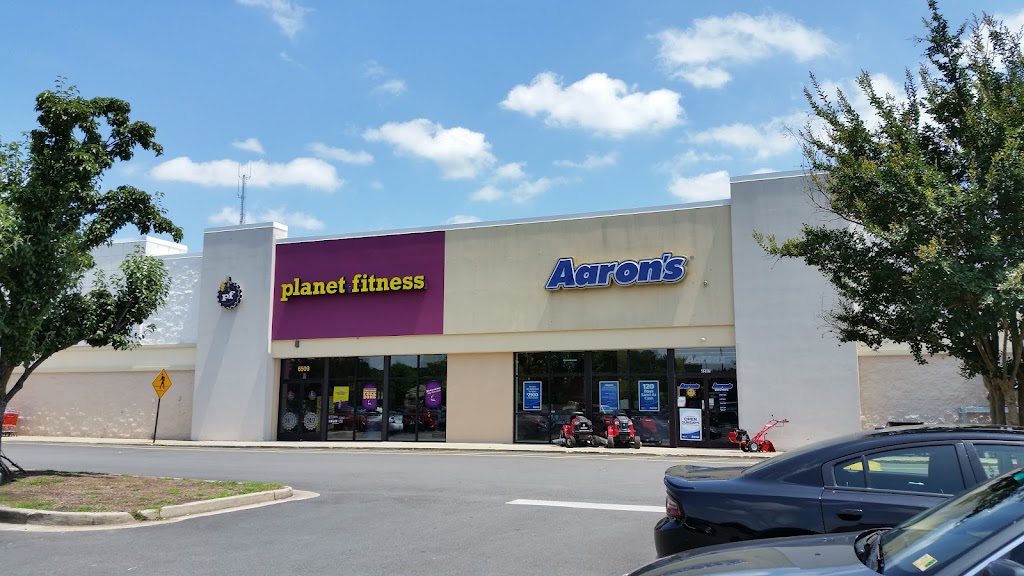 Planet Fitness | 6509 Market Dr, Gloucester, VA 23061, USA | Phone: (804) 606-0451