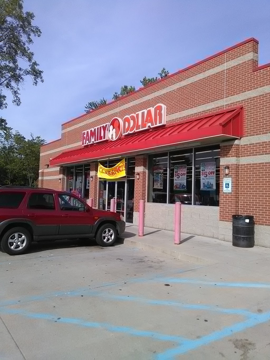 Family Dollar | 5745 Merriman Rd, Westland, MI 48186, USA | Phone: (734) 858-1988