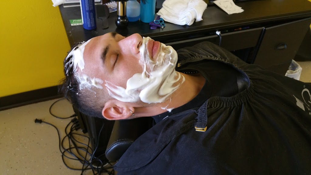 The Kings barber Shop and Salon | 2050 N 16th St suite b, Phoenix, AZ 85006, USA | Phone: (602) 907-3402