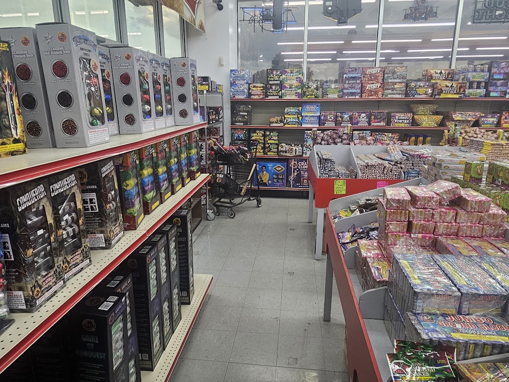 Sad Sams Fireworks Outlet | 8736 TN-25 East, Cross Plains, TN 37049, USA | Phone: (615) 654-7799