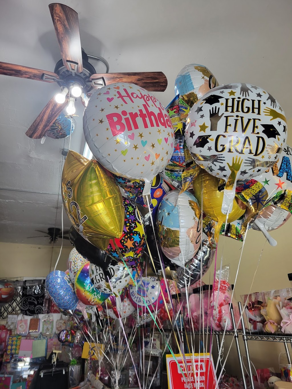 Lupitas Gift And Party Supplies | 4126 S Hoover St, Los Angeles, CA 90037, USA | Phone: (323) 861-0223