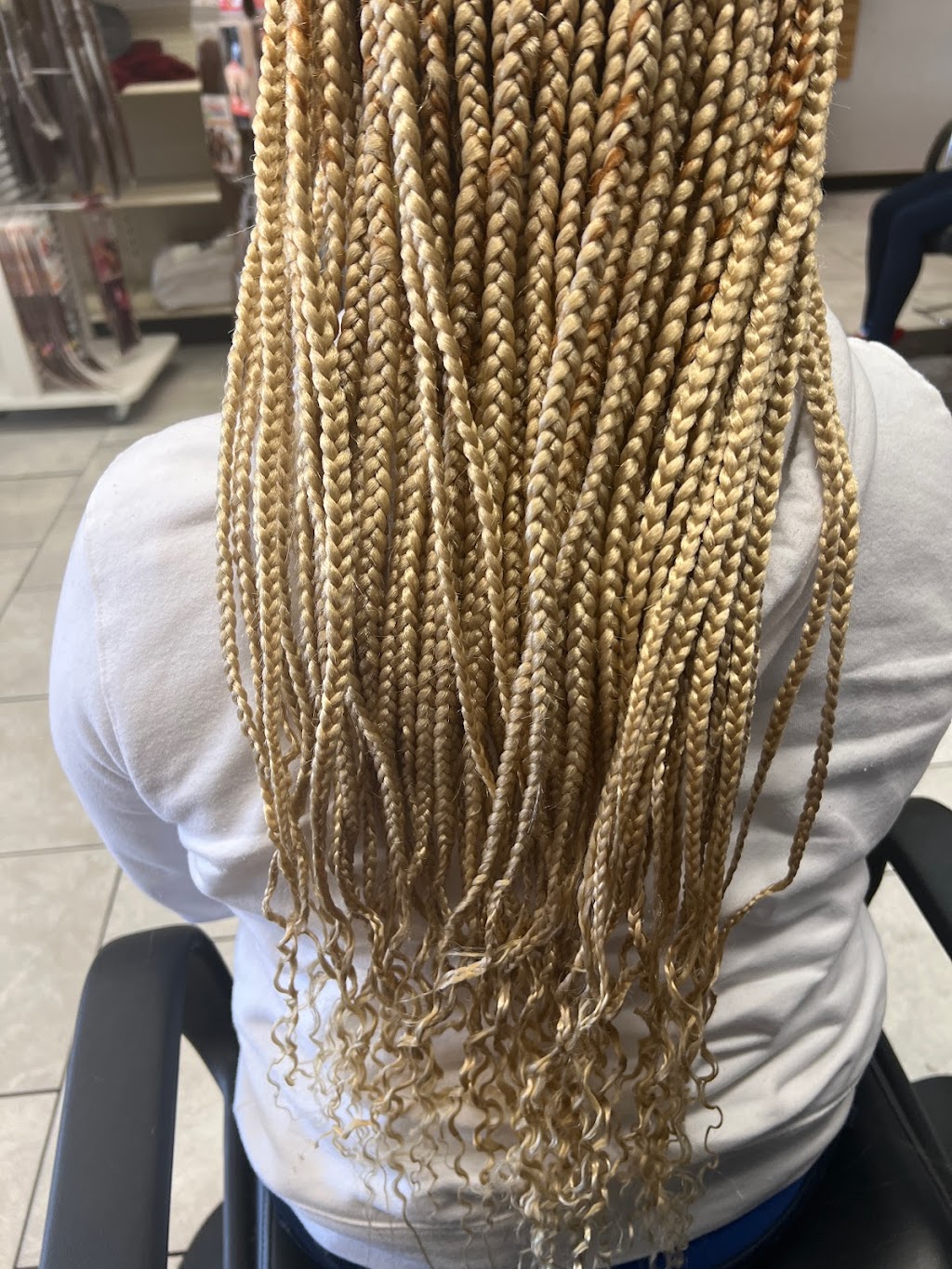 M & E African Hair Braiding | 9819 W Florissant Ave, St. Louis, MO 63136, USA | Phone: (314) 733-1221